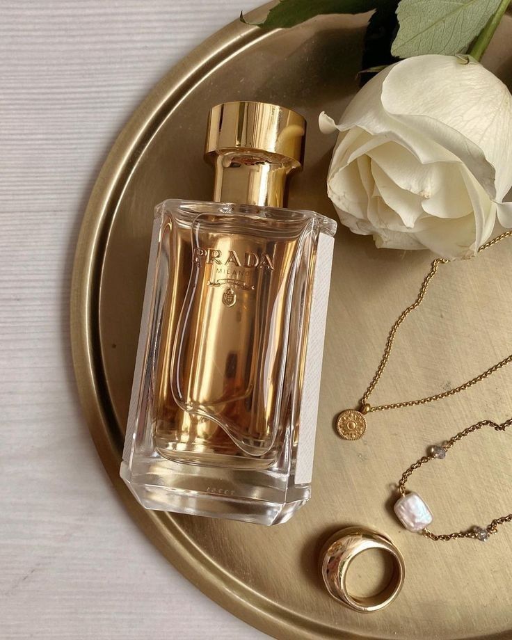 Prada La Femme